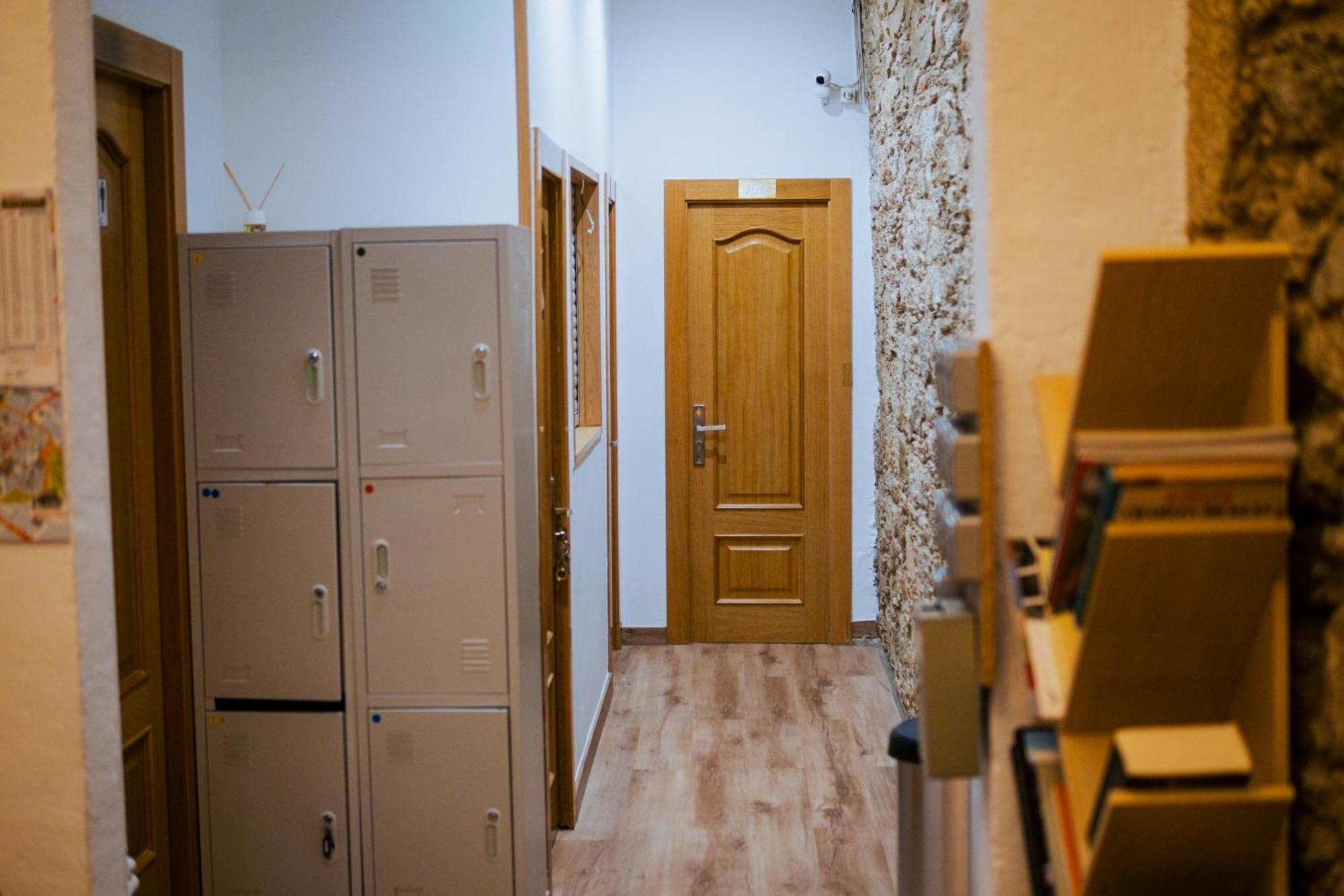 Hostal Santa Cruz ซานติอาโก เด กอมโปสเตลา ภายนอก รูปภาพ