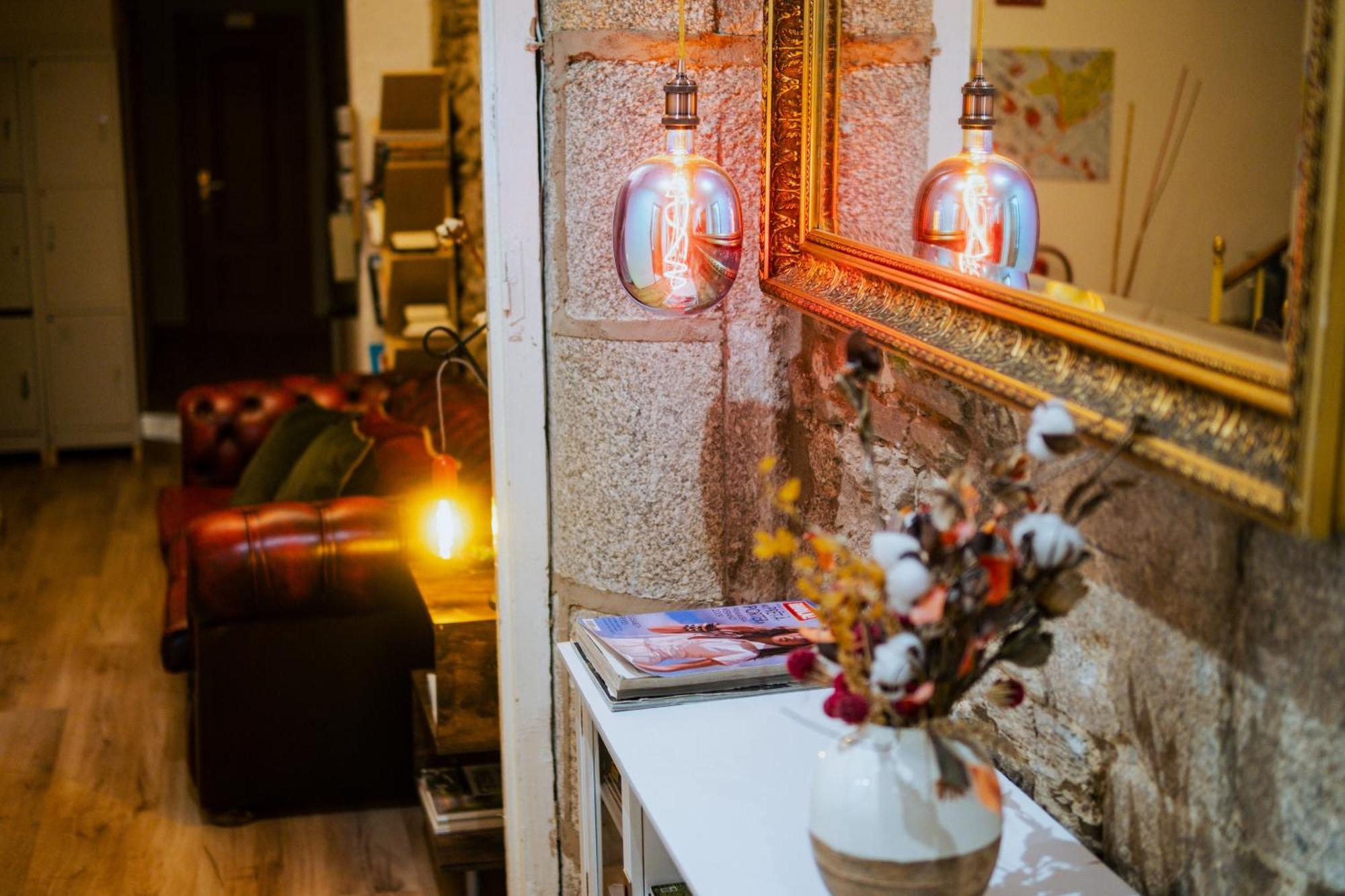 Hostal Santa Cruz ซานติอาโก เด กอมโปสเตลา ภายนอก รูปภาพ